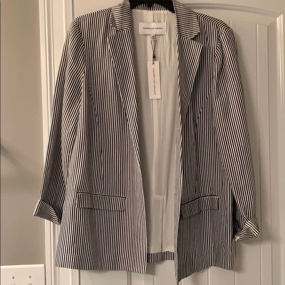 Oversized white and black striped blazer size M